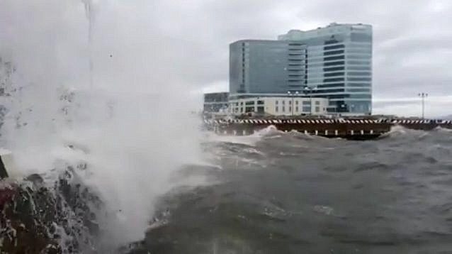 Москва не решилась штурмовать волны