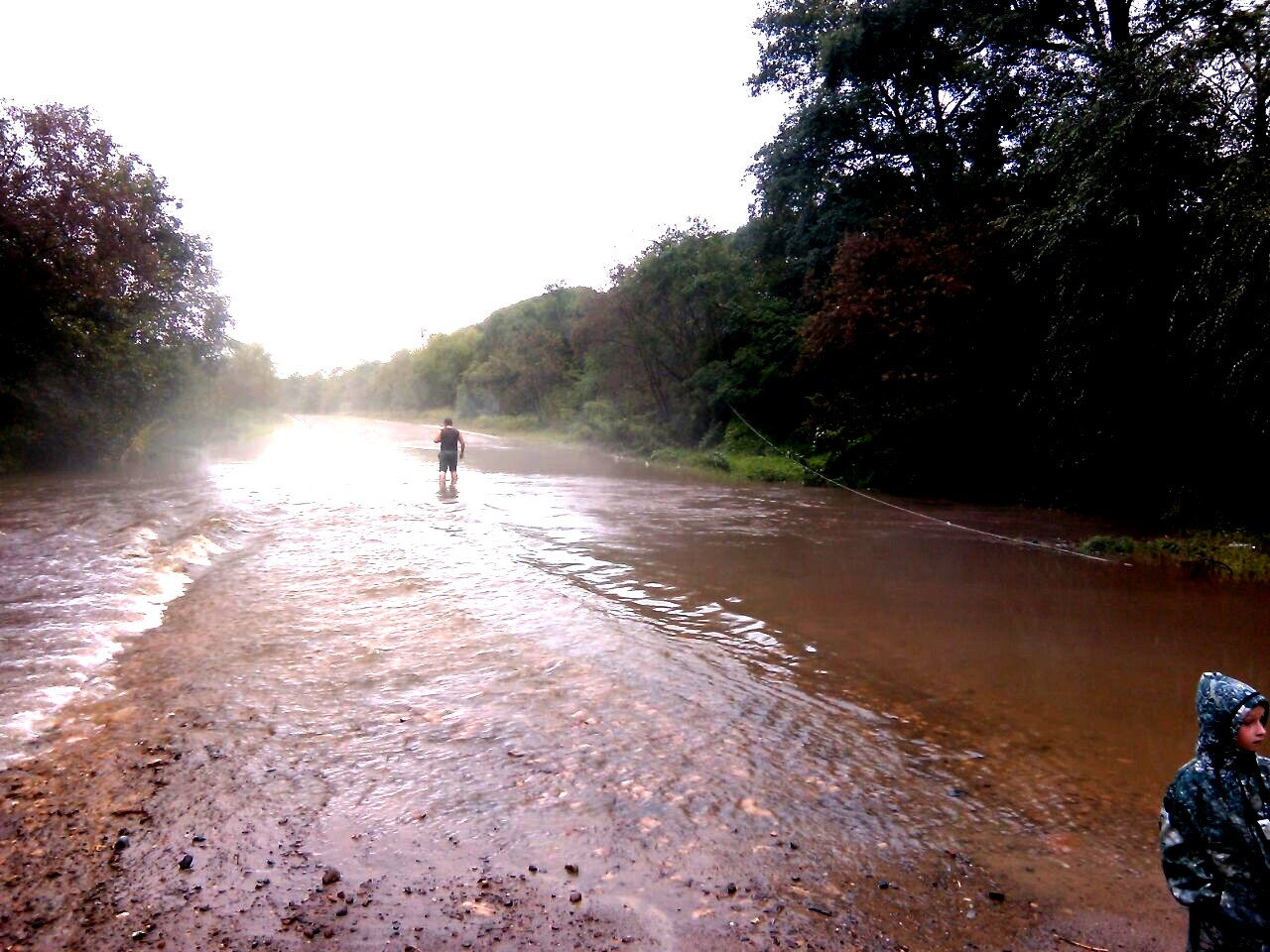 Стихия продолжает наносить удары