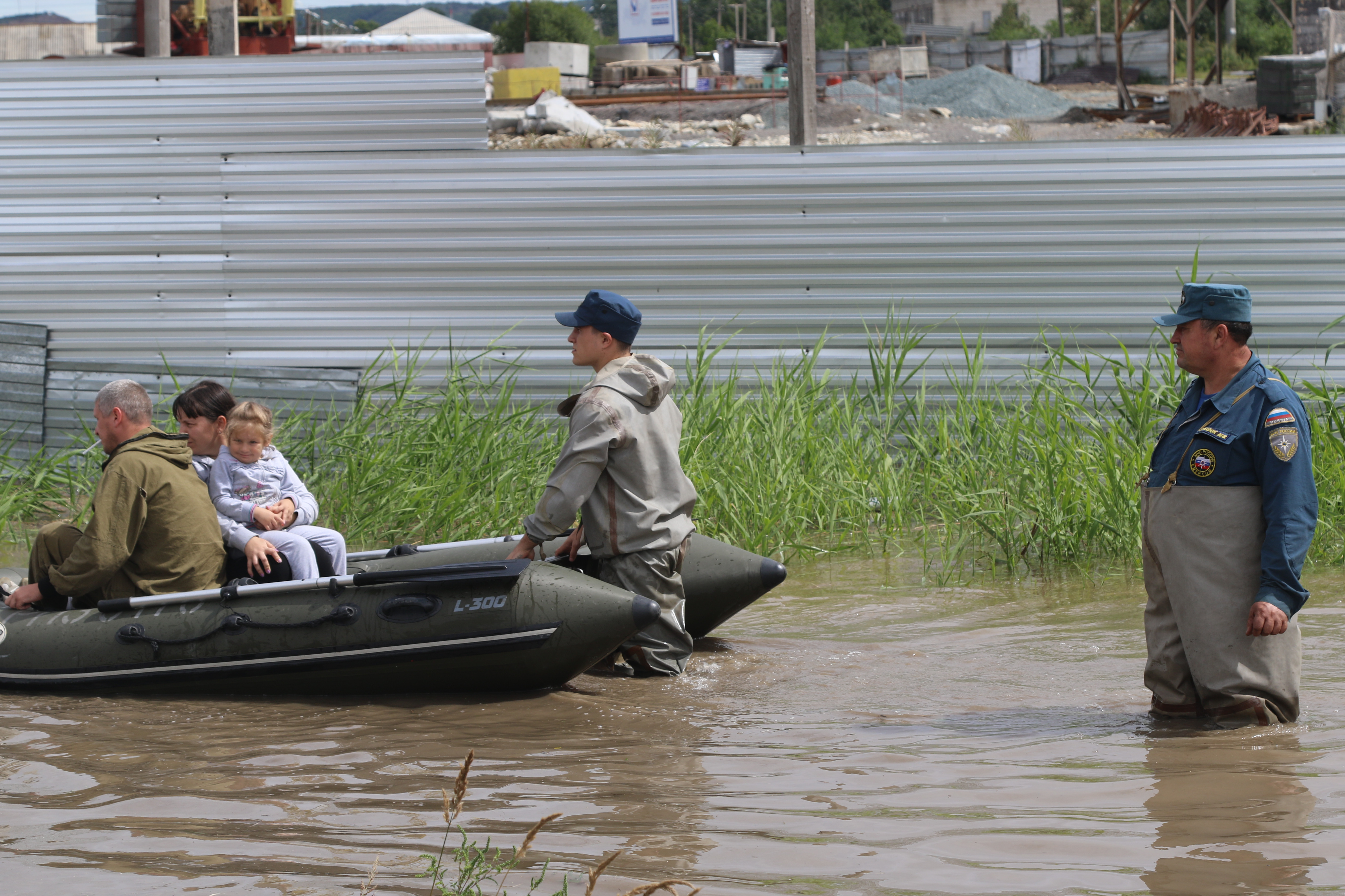 Дальнегорск борется со стихией