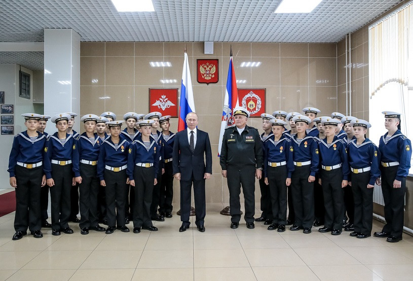 Президент поздравил кадетов