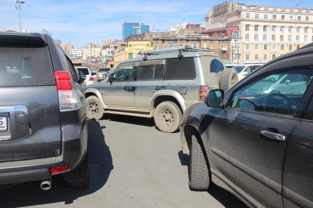 Россияне пересаживаются на автохлам