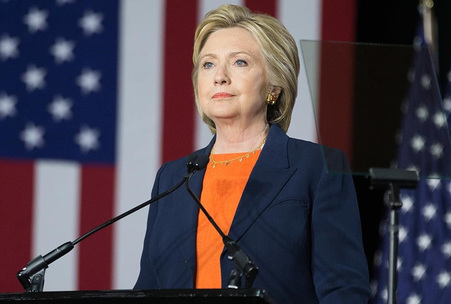 Хиллари Клинтон позабыла об осторожности