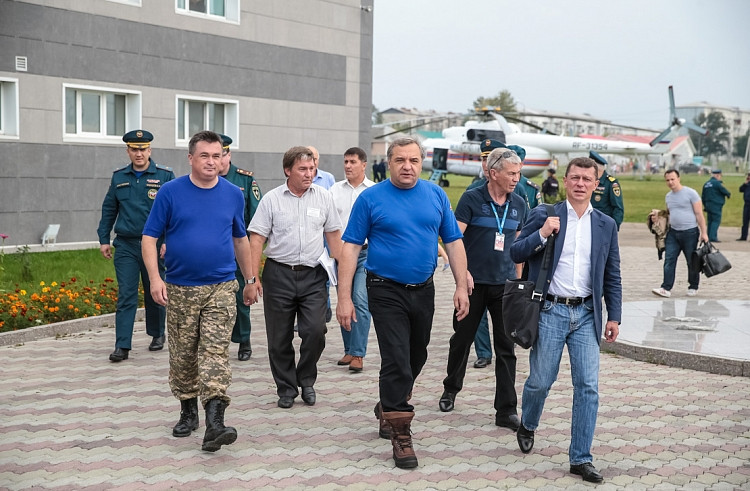 На помощь затопленному Приморью пришли министры
