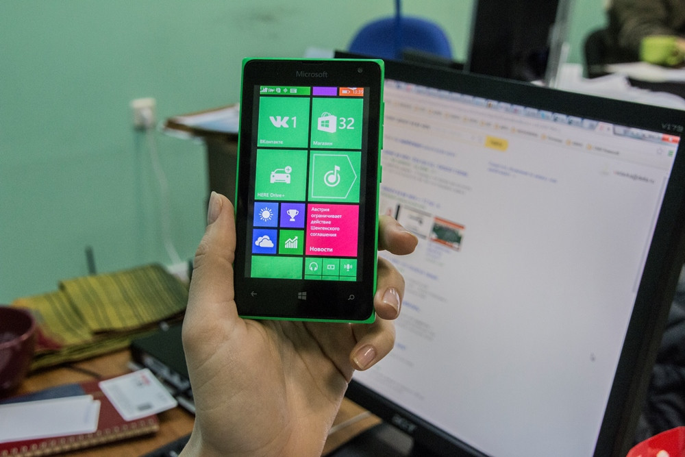 Управляющий магазином попался на краже телефонов