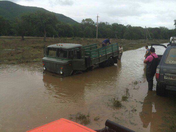 Внедорожники добрались в пострадавшие районы