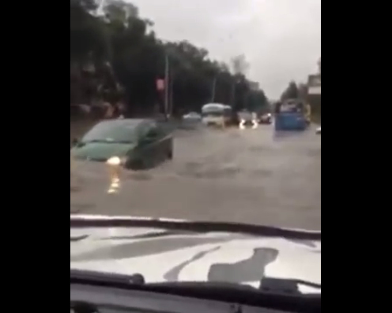 Хабаровск утопает в воде
