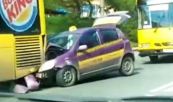 Дорога в центр Владивостока заблокирована  