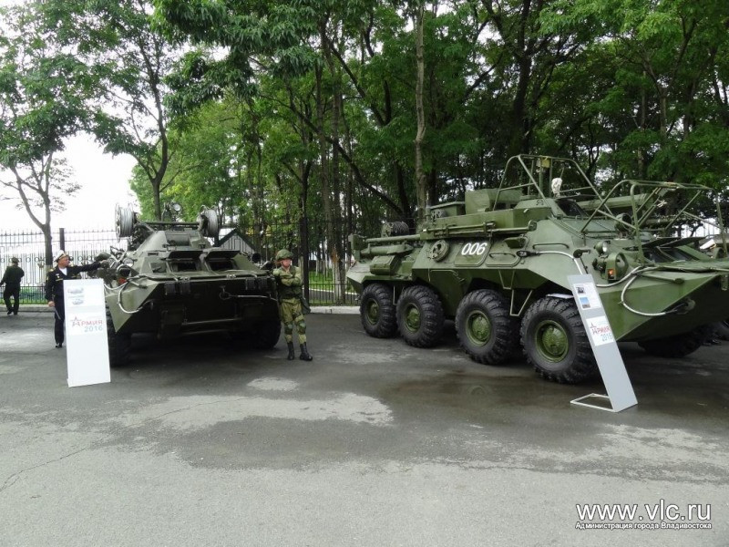 Во Владивостоке стартовал форум "Армия-2016"
