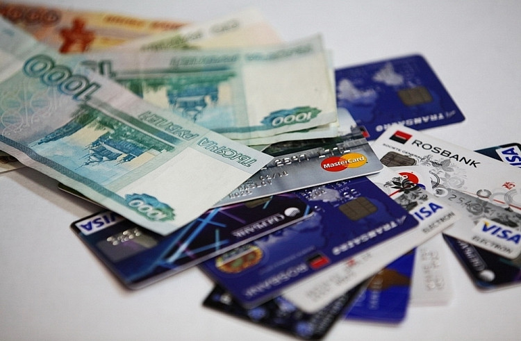 Приморцам спишут пени и штрафы по кредитам 