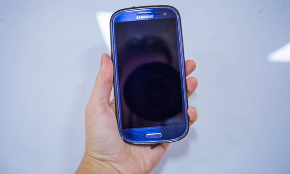 Samsung отзывает 400 тысяч взрывающихся телефонов