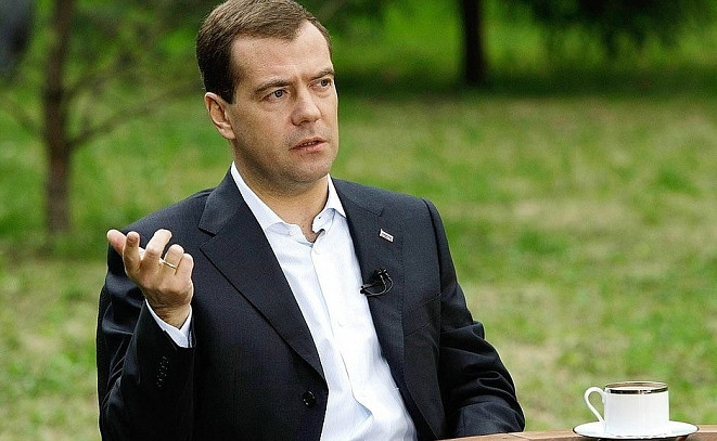 Путин порадовал Медведева в день рождения