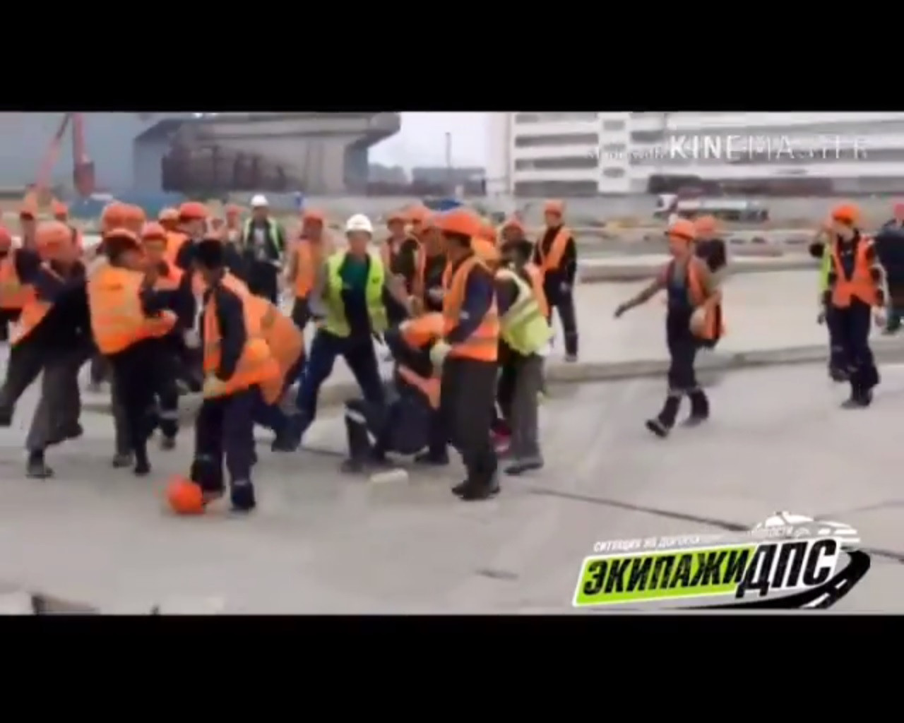 Массовая драка на военном заводе: рабочие КНДР против русских (ВИДЕО)