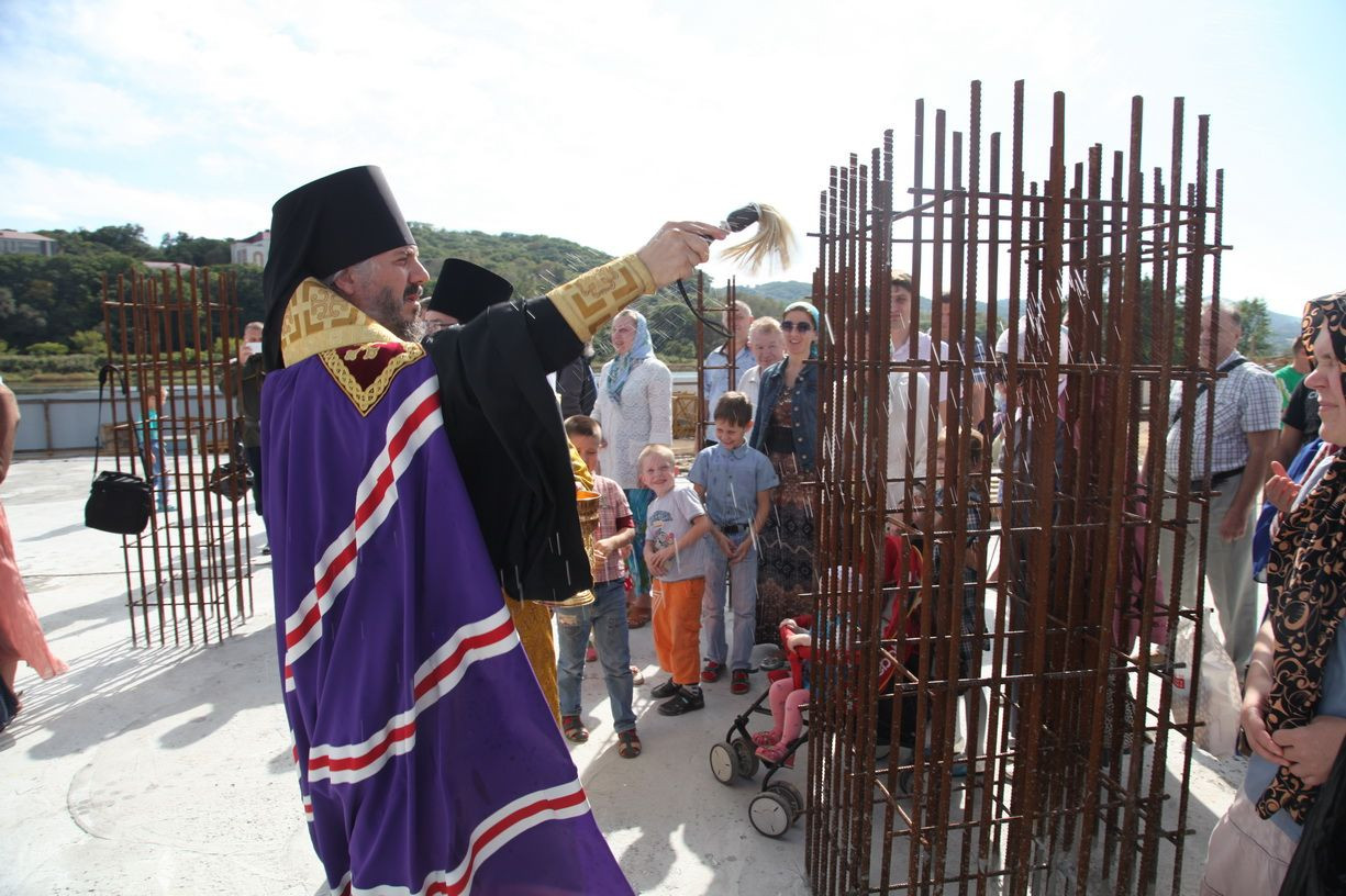 Православный храм заложили и освятили в Находке