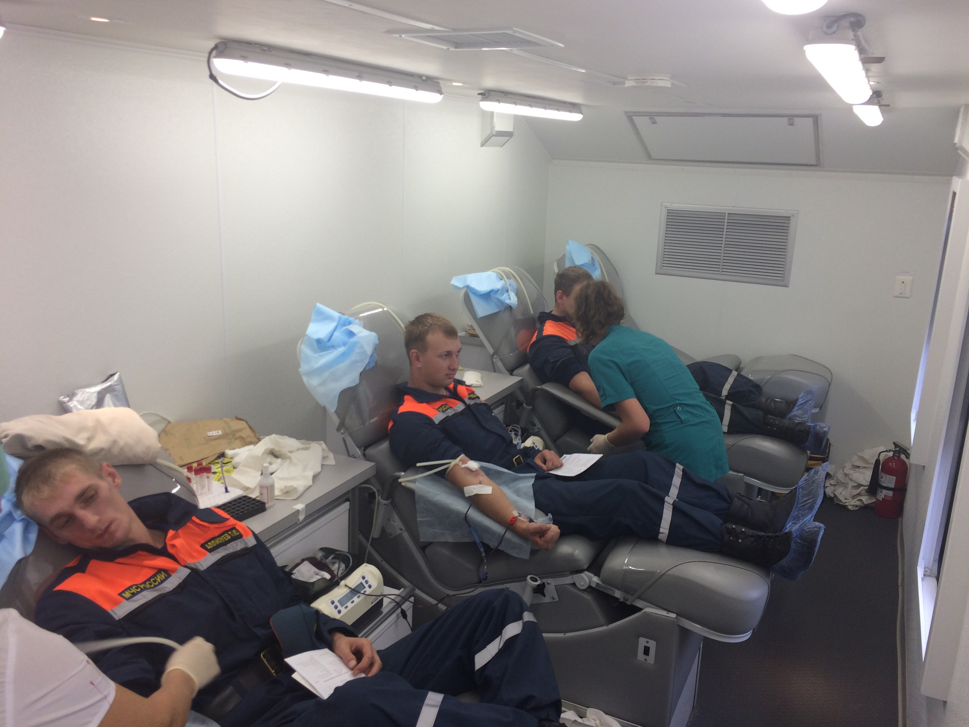 Амурские спасатели поделились кровью заранее