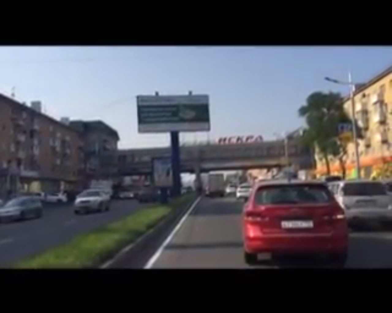 Паровозик во Владивостоке стал причиной 5-километровой пробки (ВИДЕО)