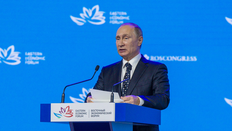 Путин отказался повышать налоги до выборов президента