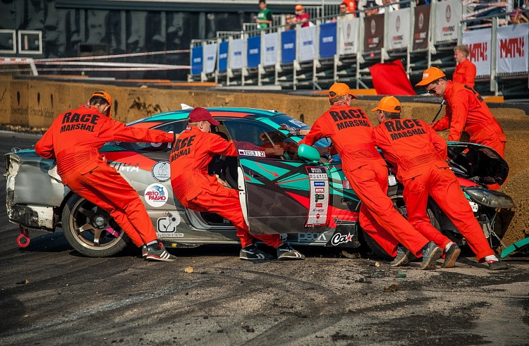 Первый день большого дрифта в Приморье стал триумфом красноярцев