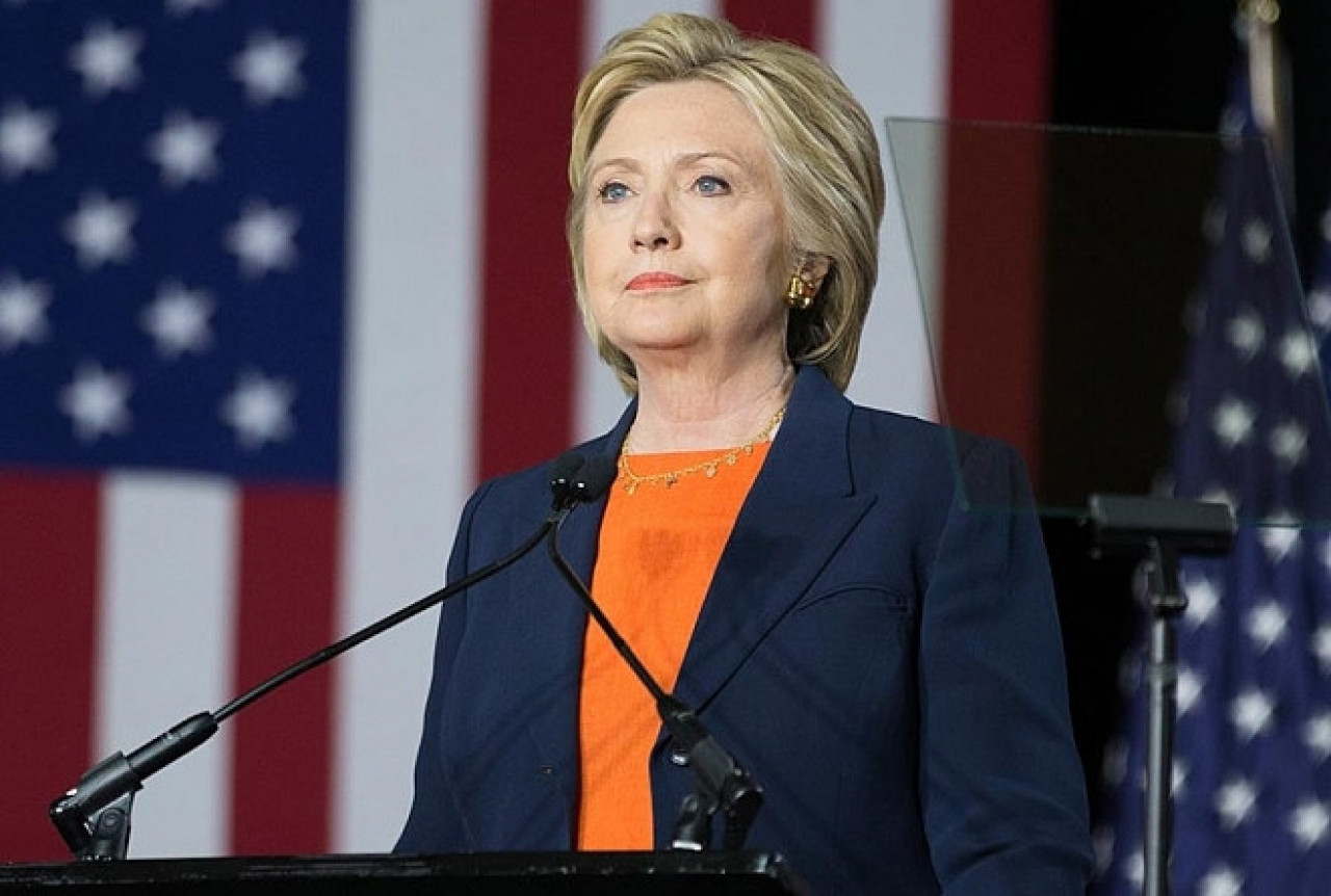 Клинтон забыла в России секретные документы