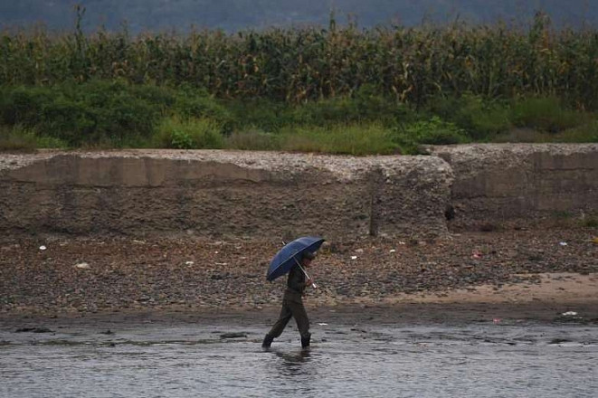 Спецотряды КНДР ищут потенциальных перебежчиков, владельцев мобильных телефонов и CD дисков 