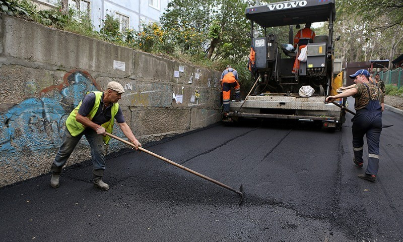Дороги Владивостока приобретают новый вид