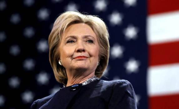 Клинтон пытается победить Трампа российскими хакерами