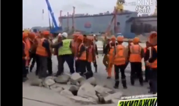 俄罗斯人和韩国人在海参崴打起架来！