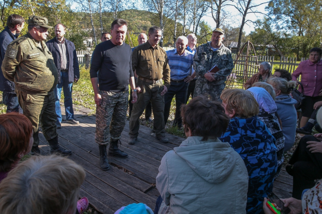 Мост МЧС наладит сообщение с отрезанным от большого Приморья селом