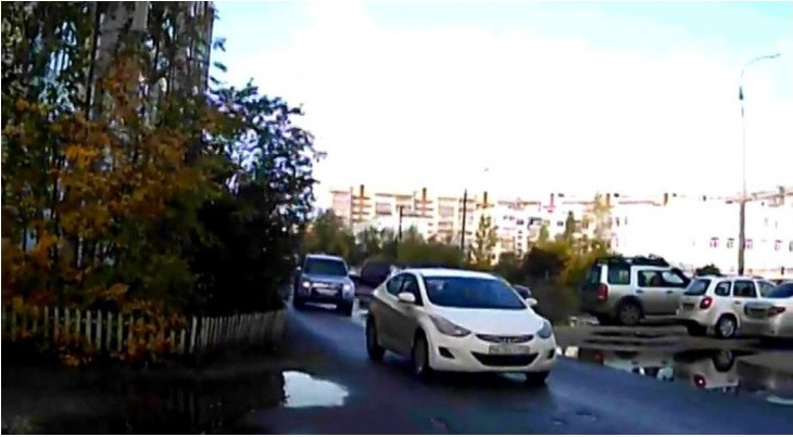 Первоклассник приехал в школу за рулем Hyundai