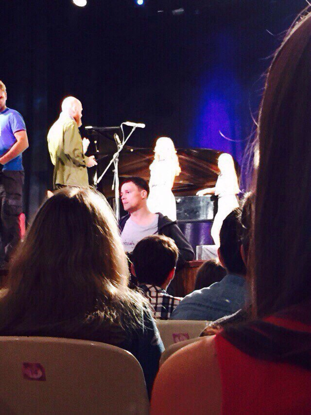 Девушкам Владивостока стыдно перед Данилой Козловским (фото)