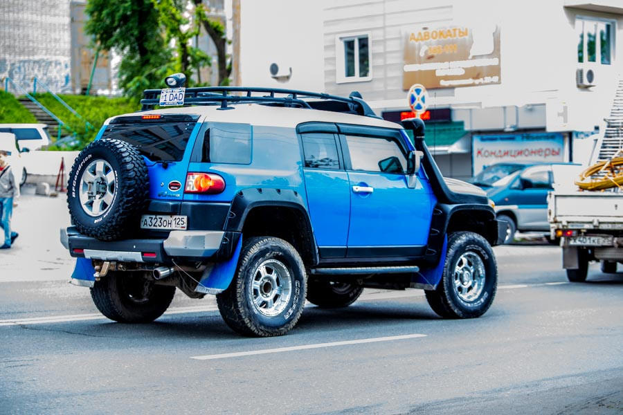 Внедорожник спровоцировал массовое ДТП (ФОТО)