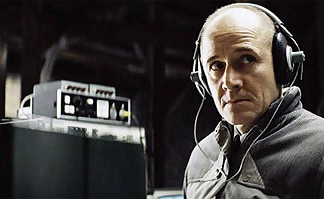 Эксперт: ни одна спецслужба не может прослушать все кафе, бары и рестораны