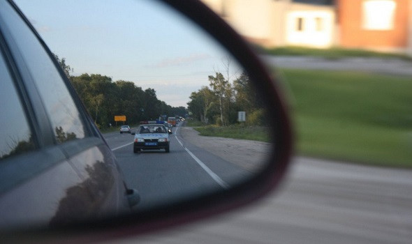 俄罗斯警察追逐刑事犯！射击！2016年！