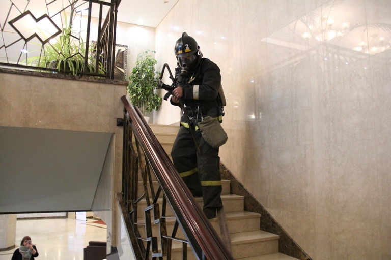 Россияне учатся бороться со стихией (ВИДЕО)