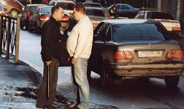 俄罗斯路上的打架！发疯了！