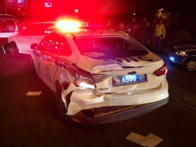 Пьяный водитель протаранил машину ДПС (ВИДЕО)