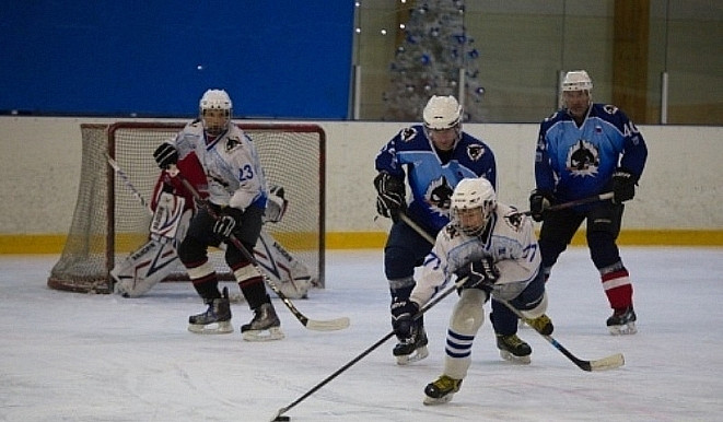 Российские хоккеистки подрались( ВИДЕО)