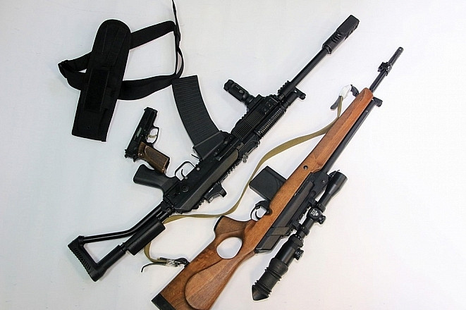 Тайник с оружием нашли в здании суда