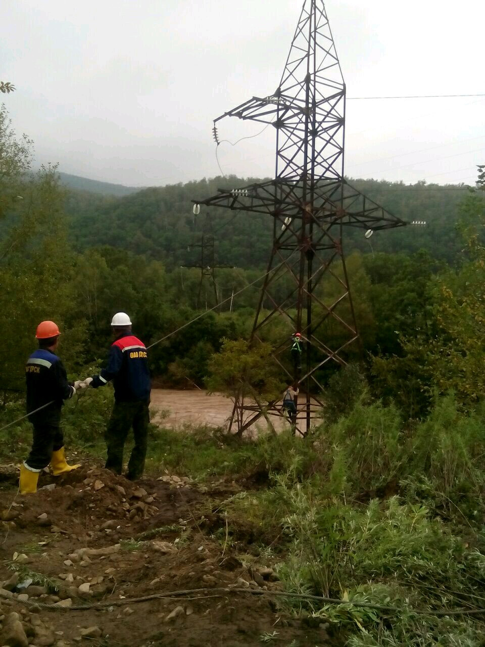 Энергетики восстанавливают инфраструктуру Приморья