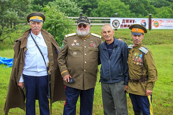 Уссурийские казаки защитят судей и прокуроров