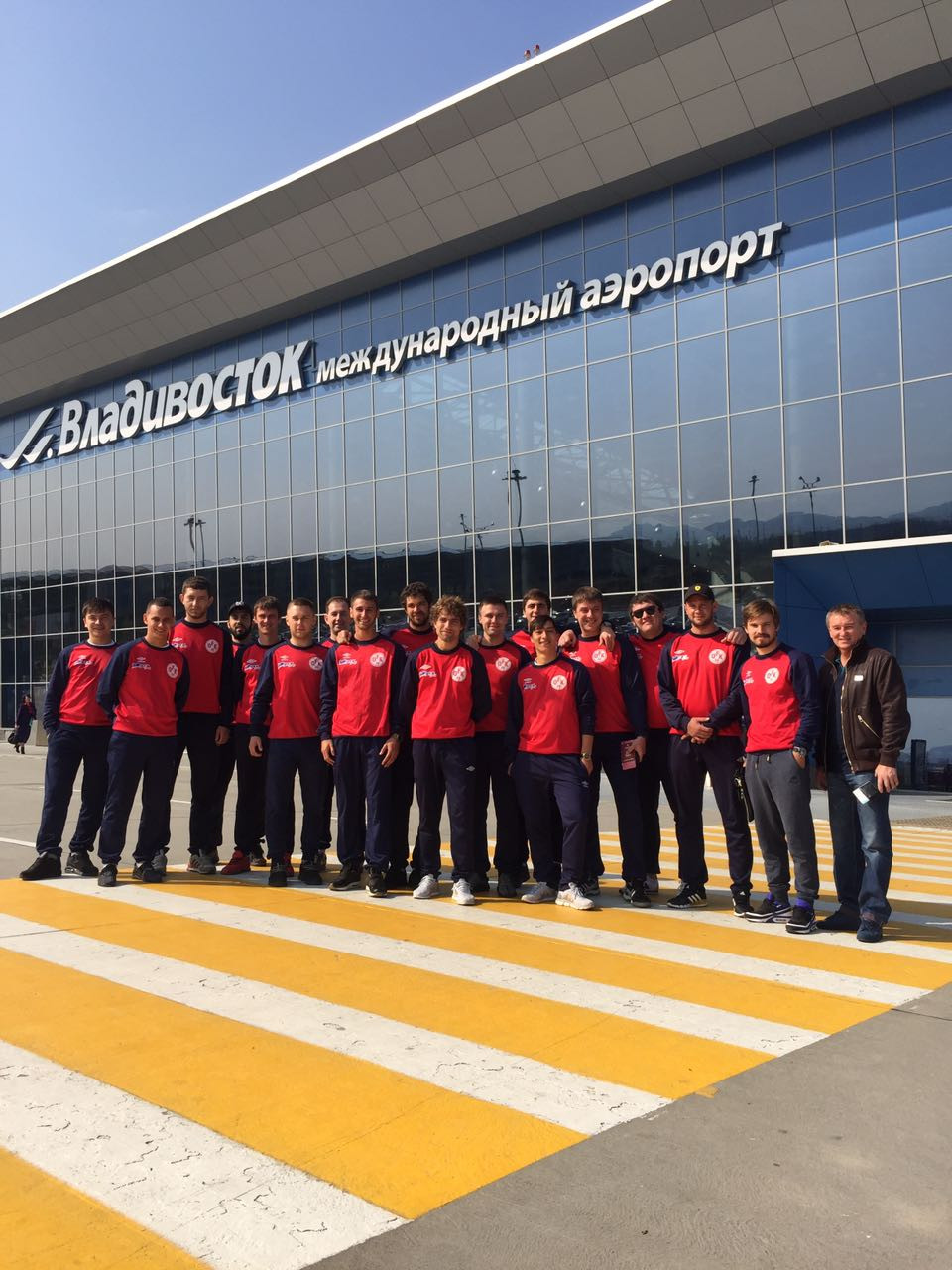 Профессионалы из Сеула против владивостокских любителей