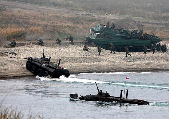 Боевая техника и корабли направляются в Хасанский район