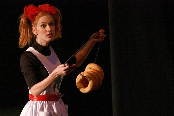 Девочки работают вдвое больше мальчиков