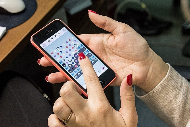 Россиян  просят вернуть смартфон 