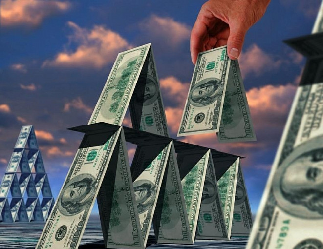 Центробанк ведет борьбу с финансовыми пирамидами