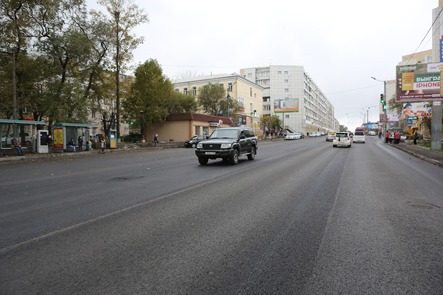 Дорога в центре Владивостока будет восстанавливаться сама