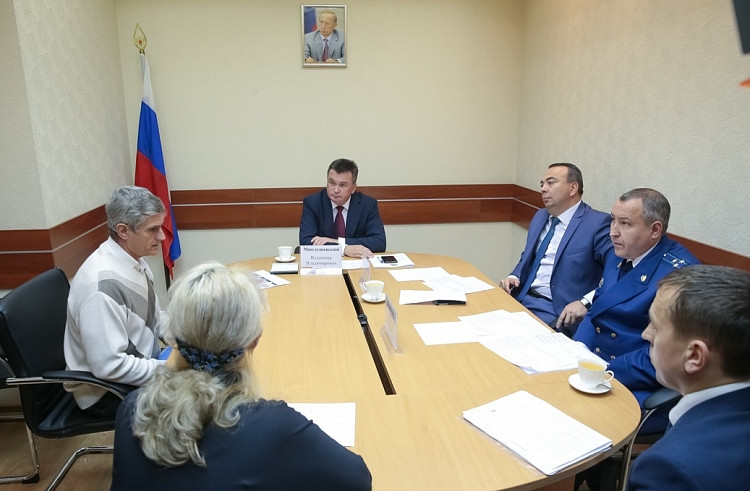 В Краскино восстанавливают поврежденный водовод