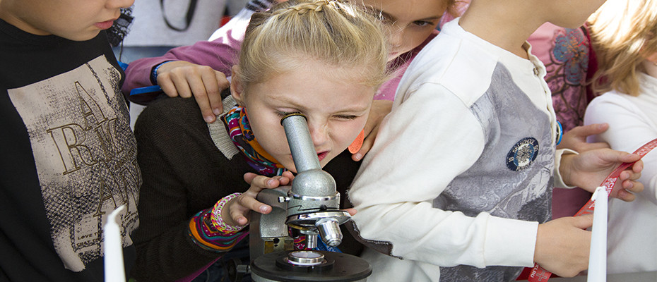 Школьников Приморья познакомят поближе с наукой