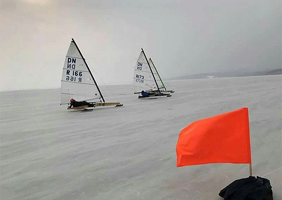 Спасатели Приморья предупреждают конфликт аквабайкеров и яхтсменов