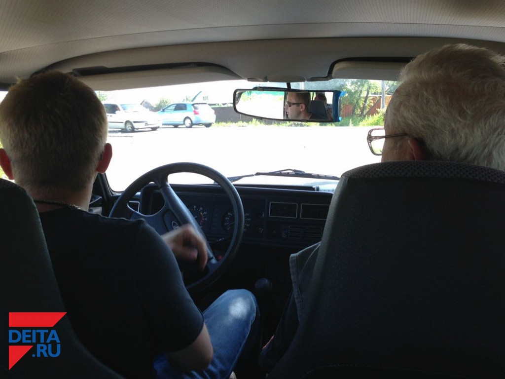 Пенсионер попался на уловку лжестраховщика на Камчатке