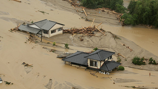 Наводнение в Японии привело к жертвам и разрушениям